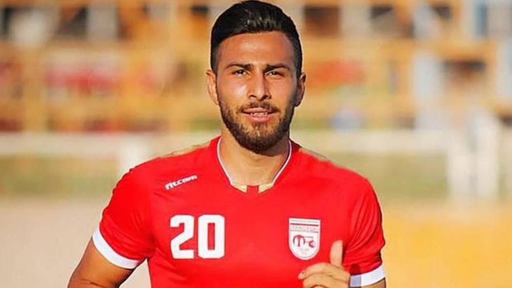 الحكم على لاعب إيراني بالسجن 26 عامًا لاتهامه بالتورط في قتل ثلاثة ضباط أمن