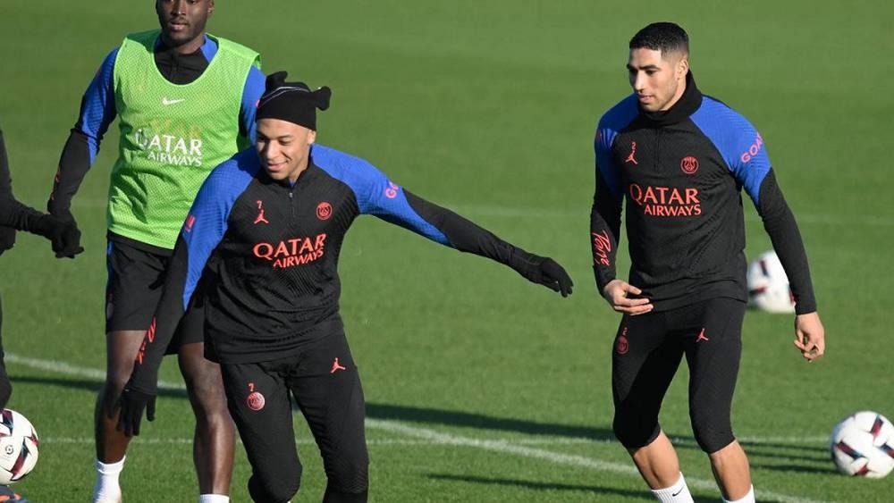 حكيمي ومبابي يعودان إلى تداريب سان جيرمان ويشاركان في حصة يومه الخميس استعدادا لمواجهة ستاد رين