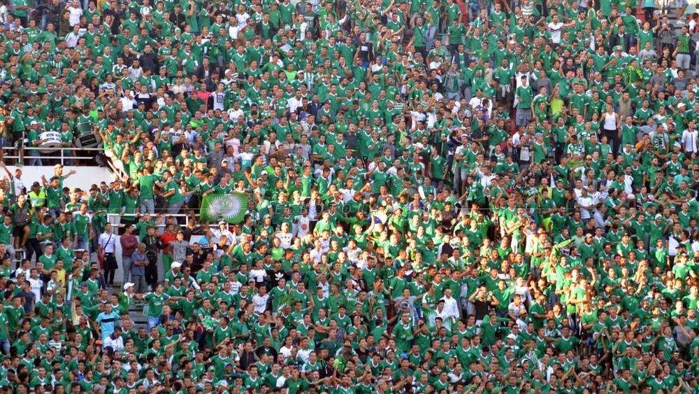 إدارة الرجاء تطرح تذاكر مباراة مولودية وجدة وتُحدّد أسعارها في 50 و100 و600 درهما