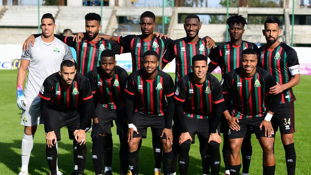 تشكيلة الجيش الملكي أمام أولمبيك خريبكة.. طرخات وزكرياء فاتي أساسيان والناجي والنفاتي في دكة البدلاء