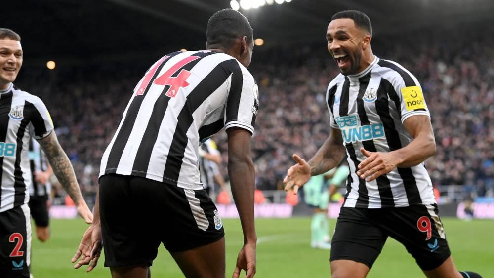 الدوري الإنجليزي/ نيوكاسل يستغل نتيجة "ديربي مانشستر" بالفوز على فولهام (1-0) ويستعيد المركز الثالث
