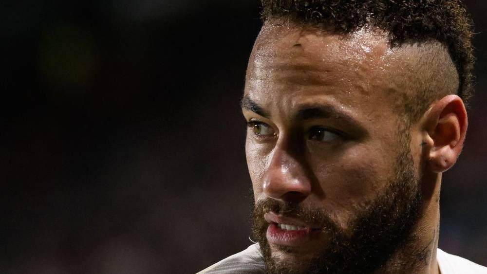 نيمار يتعرض للانتقادات في فرنسا ومحلل شبكة "RMC" يصفه بأفشل صفقات التاريخ