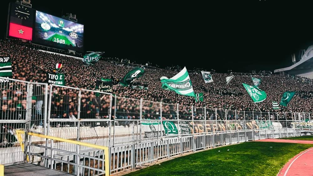 "الكورفا سود" تقرر ارتداء اللون الأسود في مباراة م. وجدة وتطالب اللاعبين بتحقيق الفوز والاقتراب من الصدارة