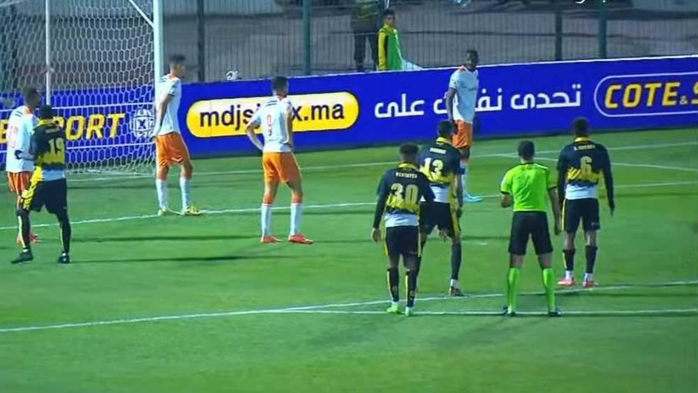 نهضة بركان يتغلب على مضيفه الاتحاد الرياضي التوركي بهدف في الوقت بدل الضائع (1-0)