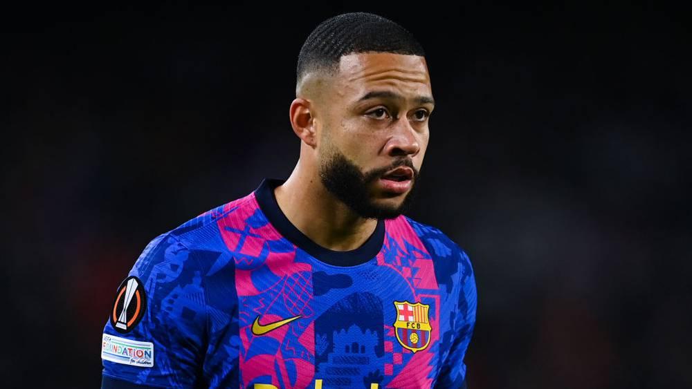 الهولندي "ديباي" يتوصل إلى اتفاق من أجل مغادرة برشلونة صوب أتلتيكو مدريد مقابل 3 ملايين يورو