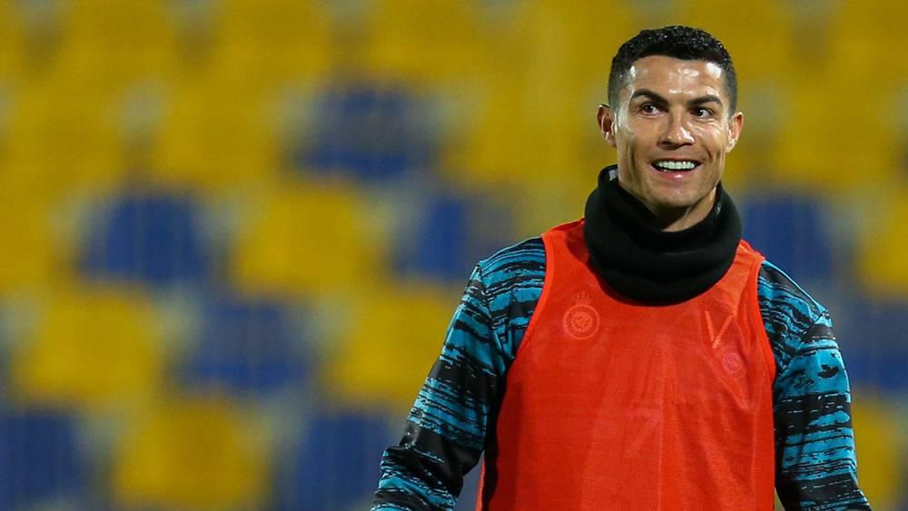 كريستيانو رونالدو يخوض مساء يومه الأحد أول مباراة رسمية مع النصر في الدوري السعودي