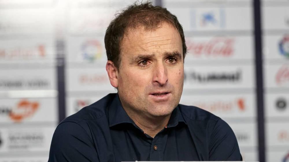 مدرب أوساسونا: "هدف النصيري نزل علينا كأبريق ماء بارد والزلزولي أفقد المنافس توازنه وسدد الكرة بشكل جيد"