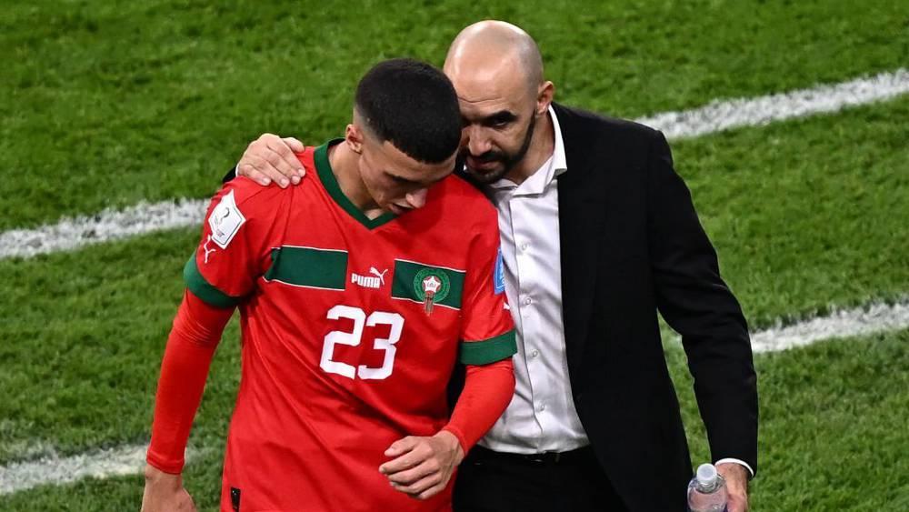 الركراكي مُهنّئاً الخنوس باختياره أفضل لاعب واعد في بلجيكا: "هي مكافأة مُستحقة وآمل أن تُواصل تطورك"