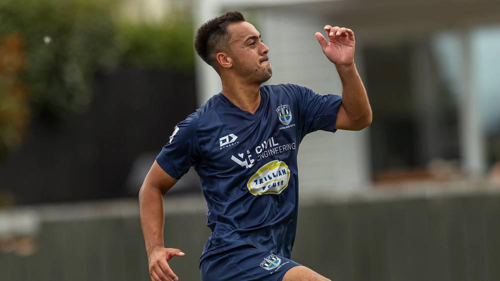 هويسون (لاعب أوكلاند سيتي): "سعداء لوجودنا في المغرب.. لقد كان الترحيب حارا"