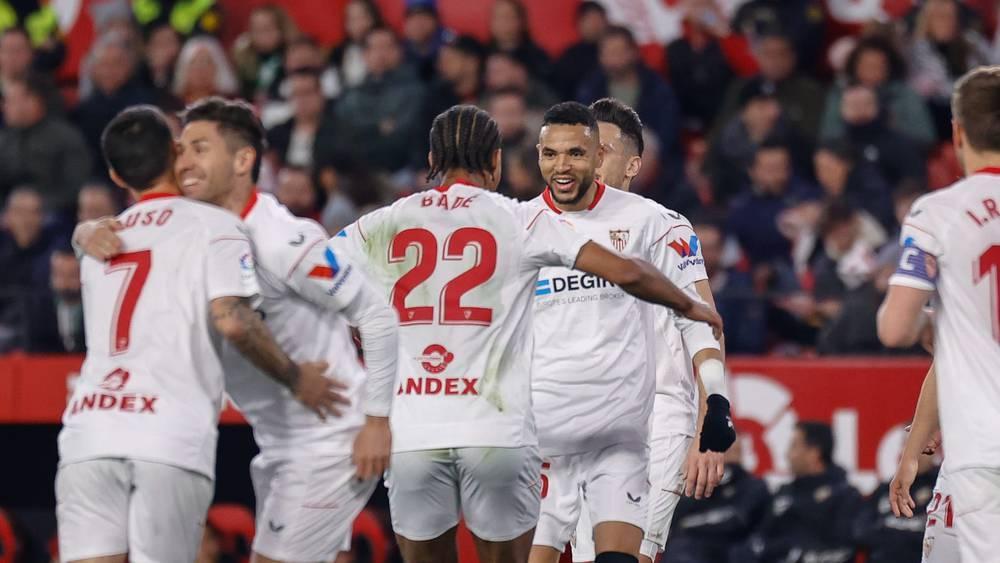 بهدفين ليوسف النصيري.. إشبيلية يهزم إلتشي (3-0) ويبتعد عن مراكز الهبوط