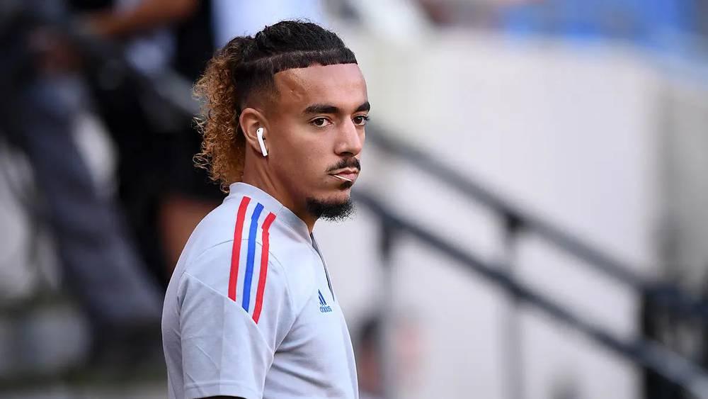 رسميا/ تشيلسي يضم "غوستو" من ليون ويتركه معارا لغاية نهاية الموسم مع الفريق الفرنسي