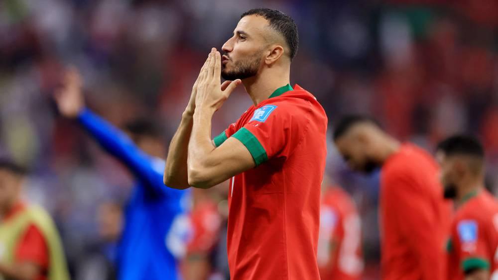 "تقارير"/ نوتينغهام فورست يحاول التعاقد مع "رومان سايس" وبشكتاش يرفض كل المحاولات