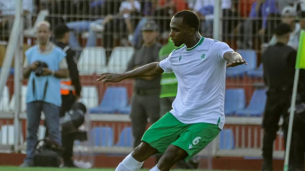 مولودية وجدة يُعلن تعرض مدافعه أنس النوادر لقطع في الرباط الصليبي الأمامي