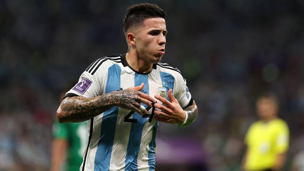 تشيلسي أرسل عرضه لبنفيكا.. 120 مليون يورو مقابل التعاقد مع "إنزو فيرنانديز"