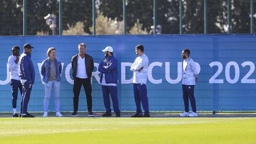 رونار يحضر تداريب الهلال السعودي قبل مواجهة الوداد في ربع نهائي مونديال الأندية