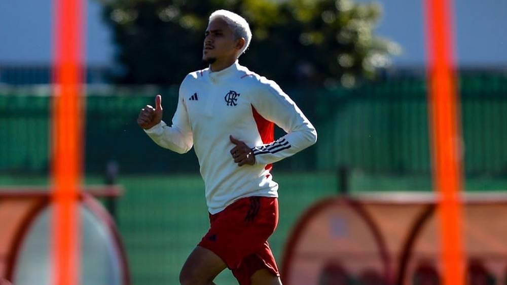 فلامينغو البرازيلي يجري أولى حصصه التدريبية في ملعب "مولاي الحسن" بالرباط تأهبا لخوض غمار "الموندياليتو"