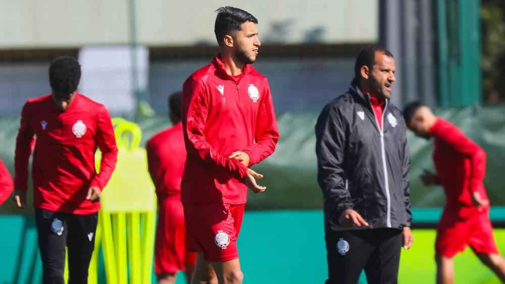 الوداد يختتم تحضيراته في الجزائر تأهبا لمواجهة شبيبة القبائل