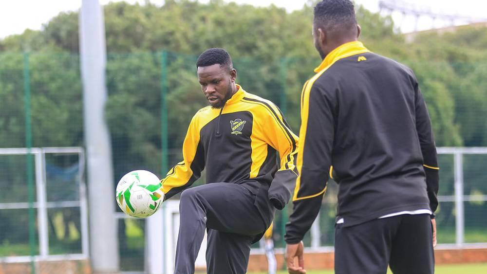 أسكو دي كارا يخوض أولى حصصه التدريبية بالرباط تأهبا لمواجهة الجيش الملكي في كأس الكونفدرالية الأفريقية