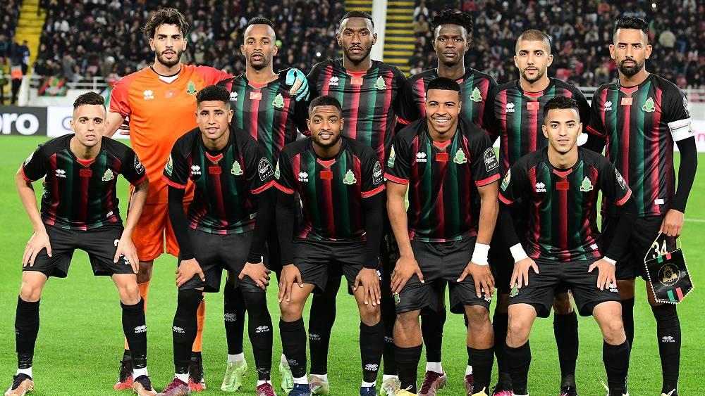 دا كروز يستدعي 21 لاعبا لمباراة نهضة بركان وقائمة الجيش الملكي تشهد غياب النفاتي وماني