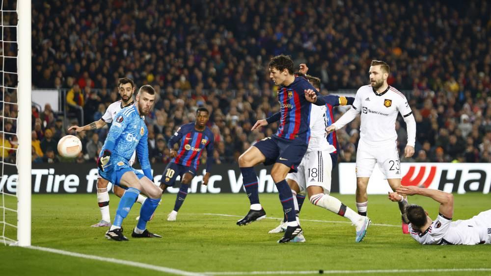 مانشستر يونايتد يستقبل برشلونة.. من يحسم بطاقة العبور لثمن نهائي الدوري الأوروبي؟