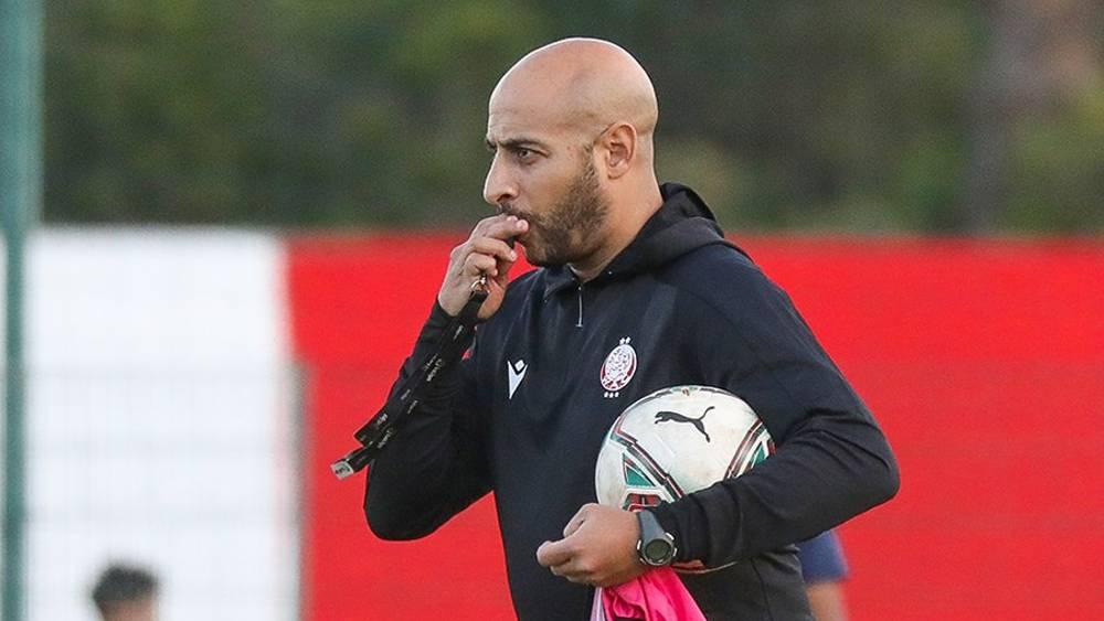 النفطي يقترب من المغادرة رغم الفوز وخليفته "الأجنبي" يفاوض إدارة الوداد على آخر تفاصيل العقد!