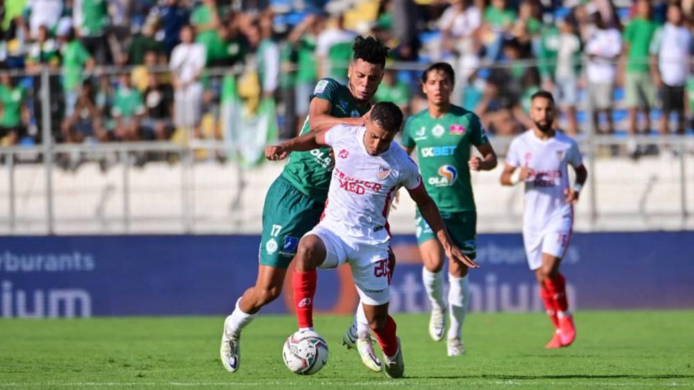 الرجاء يحل ضيفا على م. التطواني "الجريح" وعينه على مواصلة سلسلة انتصاراته والأخير مطالب بوقف نزيف النقاط وتفادي المراكز "المكهربة"