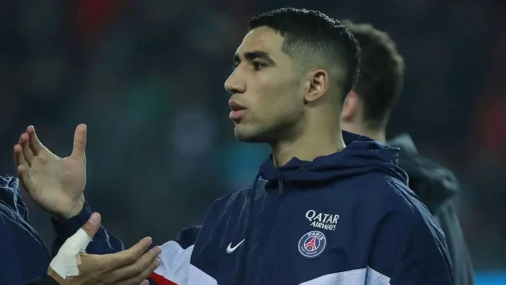 أحد أصدقاء حكيمي لقناة "Telecinco" الإسبانية: "تحدثت معه وأخبرني أنه يشعر بالخداع وأنه وقع في فخ"