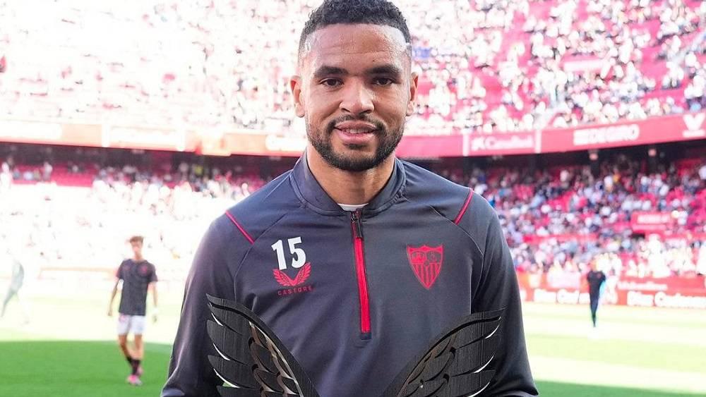 النصيري يحصد جائزة أفضل لاعب لشهر فبراير في إشبيلية