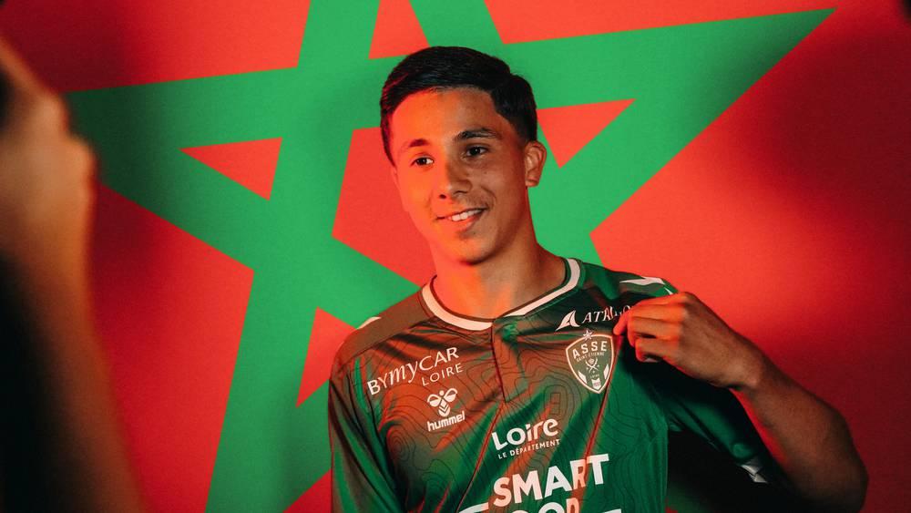 بوشواري لـ"البطولة": "فخور بدعوة المنتخب المغربي الأول والجامعة كانت أول من اهتم بي ووثق بقدراتي"