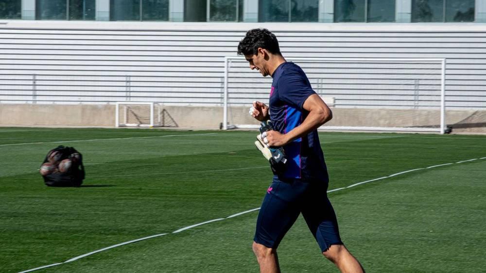 بونو يستعيد توازنه ويعود إلى تداريب إشبيلية تأهبًا للقاء فنربخشة في الدوري الأوروبي