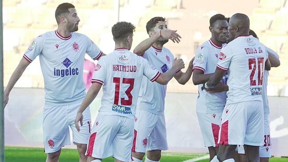 تشكيلة الوداد أمام ا. طنجة.. غاريدو يدفع بإسماعيل المترجي منذ البداية ويعتمد على اللافي وأوناجم وصامبو في الهجوم