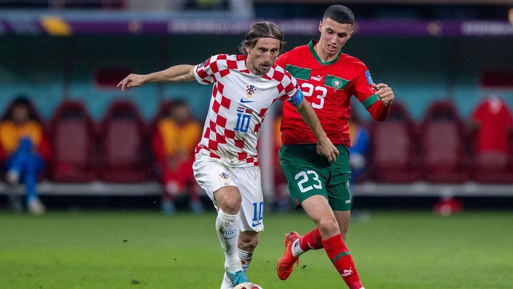 الخنوس: "قلت لمودريتش إن الجو حار فأجابني بأنني أبلغ فقط 18 سنة وأمامي 20 سنة كي أحس بالتعب مثله"