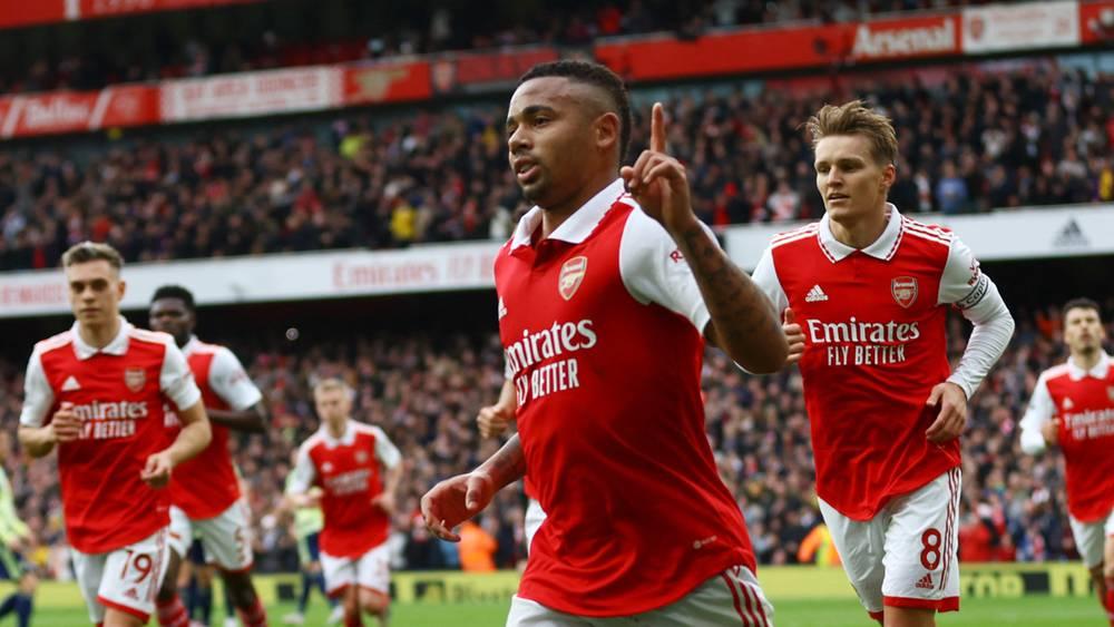 أرسنال يكتسح ليدز يونايتد (4-1) ويعزز صدارته للدوري الإنجليزي