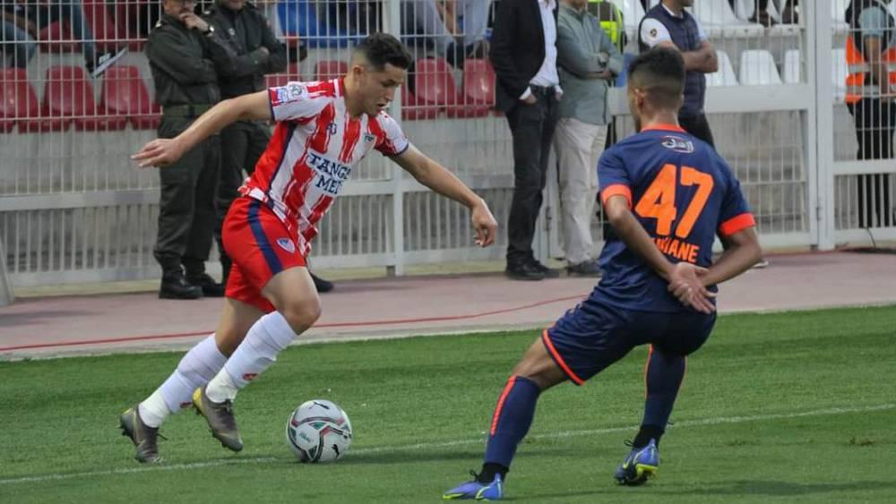 البطولة الاحترافية/ التعادل السلبي (0-0) يحسم مباراة الدفاع الحسني الجديدي والمغرب التطواني