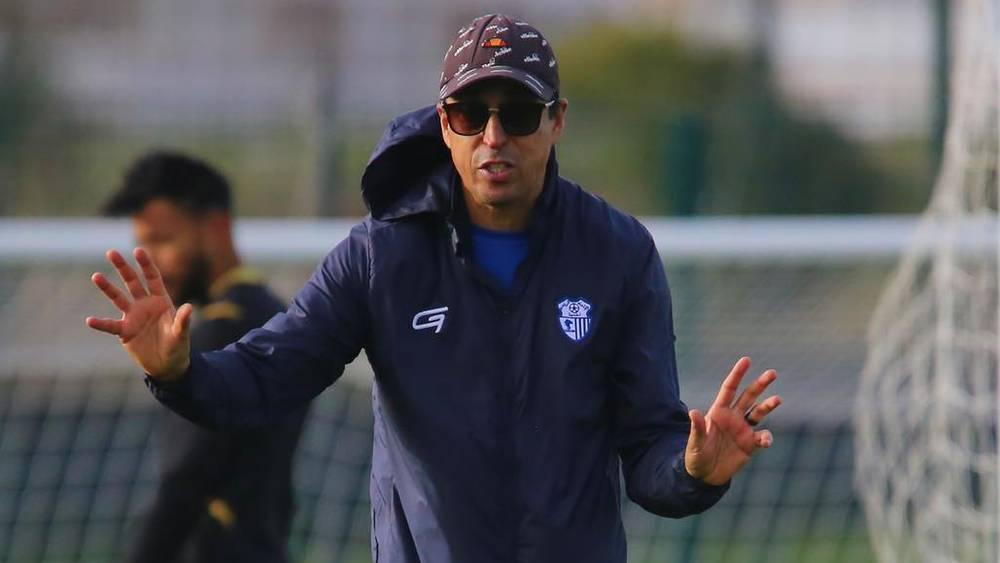 هلال الطير: "لا نتحدث مع اللاعبين عن الهبوط حفاظاً على الأجواء الإيجابية ولو خيروني بين كأس العرش والبطولة سأختار البقاء في القسم الأول"