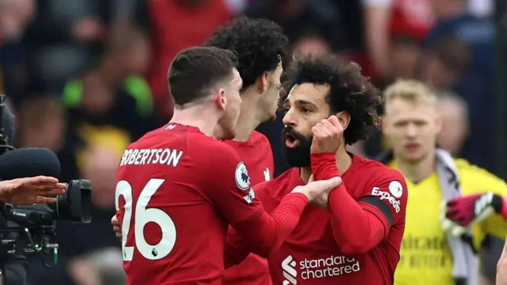 التحقيق في اعتداء الحكم المساعد على لاعب ليفربول خلال مباراة أرسنال