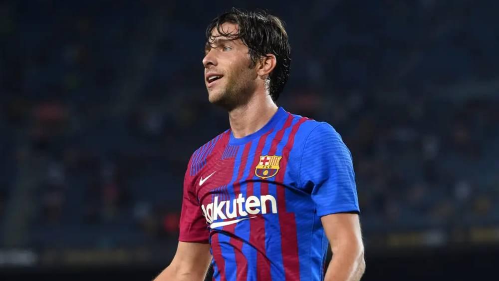 سيرجي روبيرتو يزيد عدد المصابين داخل برشلونة