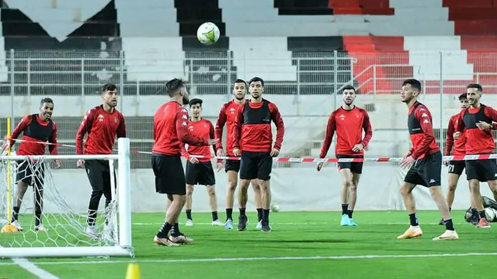4 لاعبين يغيبون عن تداريب اتحاد العاصمة الجزائري تأهبا لمواجهة الجيش الملكي