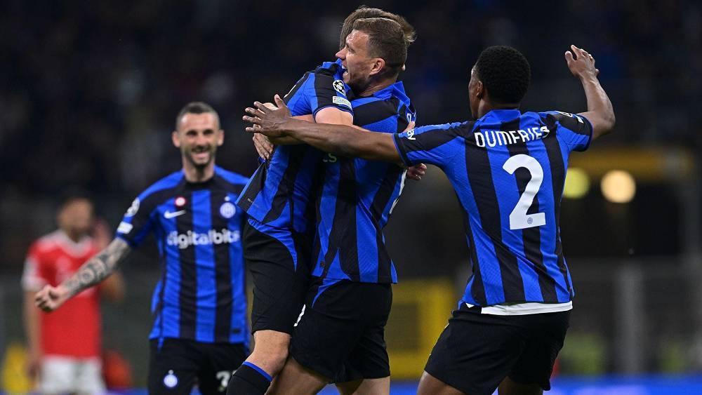 دوري الأبطال/ الإنتر يتجاوز عقبة بنفيكا ويضرب موعدا في النصف مع ميلان في "ديربي الغضب" بنكهة أوروبية