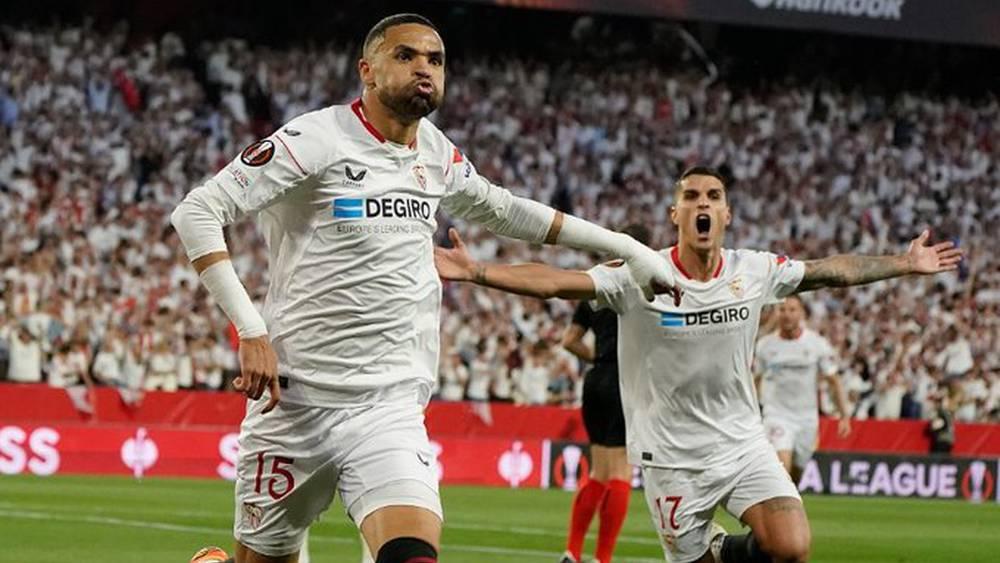 النصيري يسجل اسمه ضمن أفضل 10 هدافين أجانب في تاريخ إشبيلية