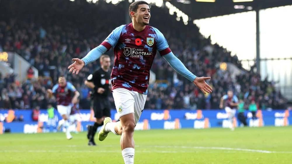 الزروري يتوج رفقة بيرنلي بلقب "تشامبيونشيب" قبل جولتين من نهاية الموسم الحالي