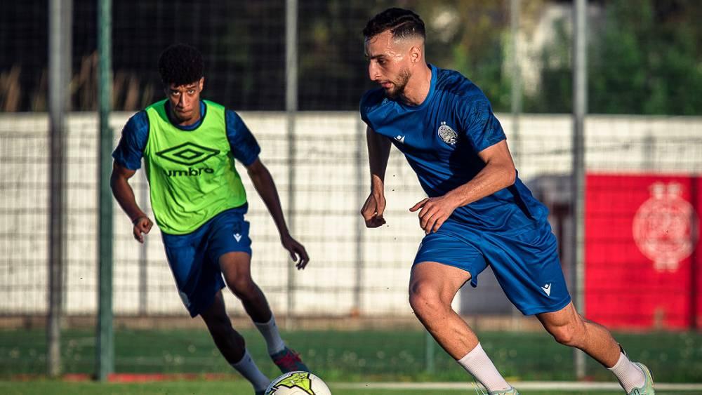 الوداد يختتم تداريبه بحصة مسائية في ملعب "بنجلون" استعدادا لمواجهة سيمبا