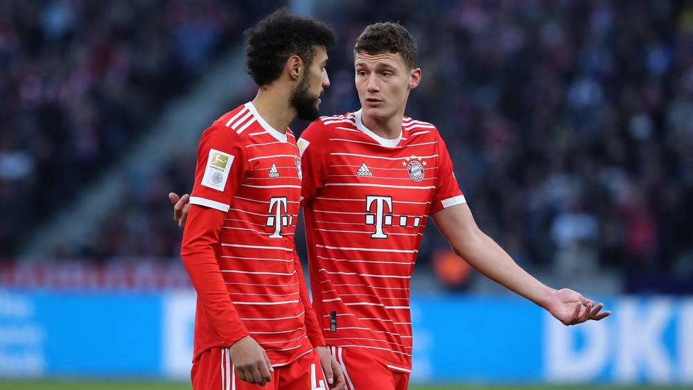 حميديتش (المدير الرياضي لبايرن ميونخ): "سنناقش مع بافارد تجديد عقده.. إنه يلعب بشكل جيد وأداؤه جيد جدا"