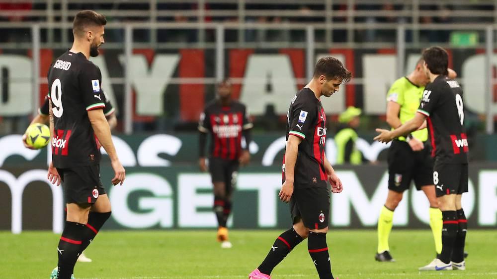 ميلان يتعثر ضد كريمونيزي (1-1) ويتراجع للمركز السادس المُؤهل لـ"دوري المؤتمر الأوروبي"