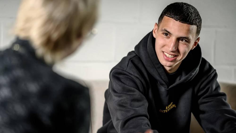 بلال الخنوس: "لا أجيب على رسائل الفتيات لأنه لا يمكنك معرفة نواياهن"