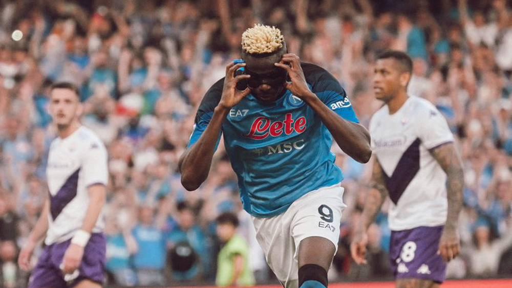 أوسيمين يقود نابولي للفوز على فيورنتينا في الدوري الإيطالي