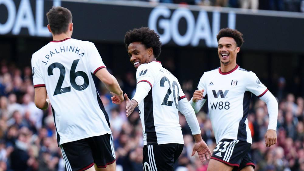 ليستر سيتي ينهزم ضد فولهام (5-3) ويواجه "خطر" التراجع لمراكز الهبوط