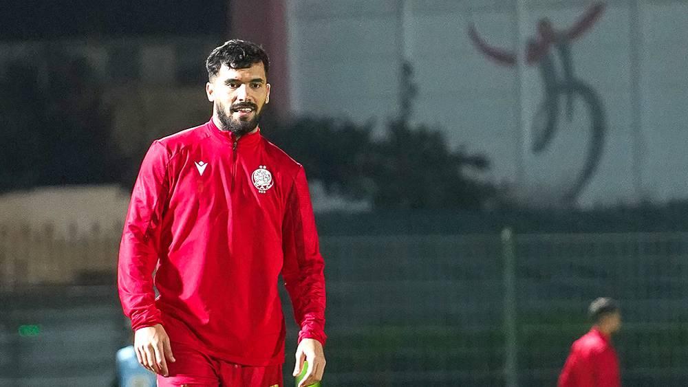 شكوك تحوم حول مشاركة بنعيادة في مباراة سان داونز بداعي الإصابة