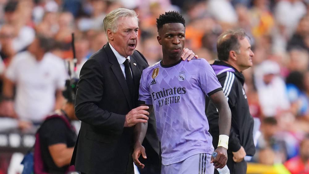 رسميا/ ريال مدريد يلجأ إلى "مكتب المدعي العام للدولة" بعد الإهانات العنصرية تجاه فينيسيوس