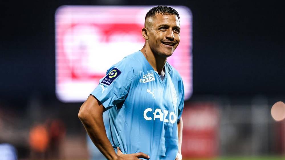 الفتح السعودي يقدم عرضًا رسميًا للتعاقد مع أليكسيس سانشيز براتب سنوي يبلغ 10 ملايين يورو